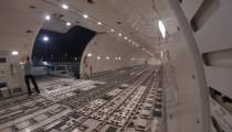 بارگیری هواپیمای کارگوی بویینگ B-777F