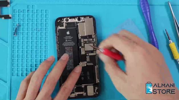 آموزش تعویض باتری ایفون 11 پرو مکس به سبک آلمانی استور